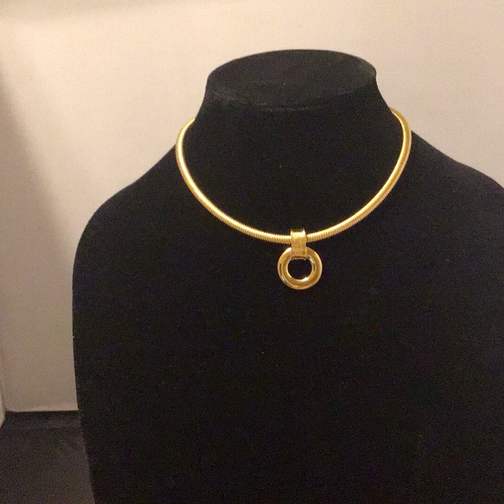 Elegant Gold Choker Necklace